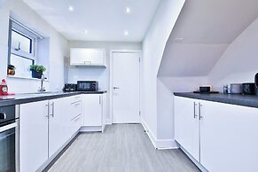 Whitchurch Place 2 Bed Flat in Cardiff
