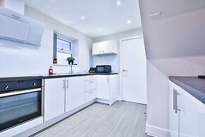 Whitchurch Place 2 Bed Flat in Cardiff