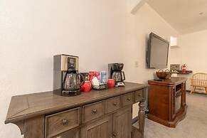 7 guests 2BR 2BA