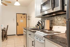 7 guests 2BR 2BA
