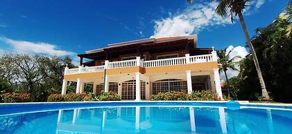 9th Hole Villa