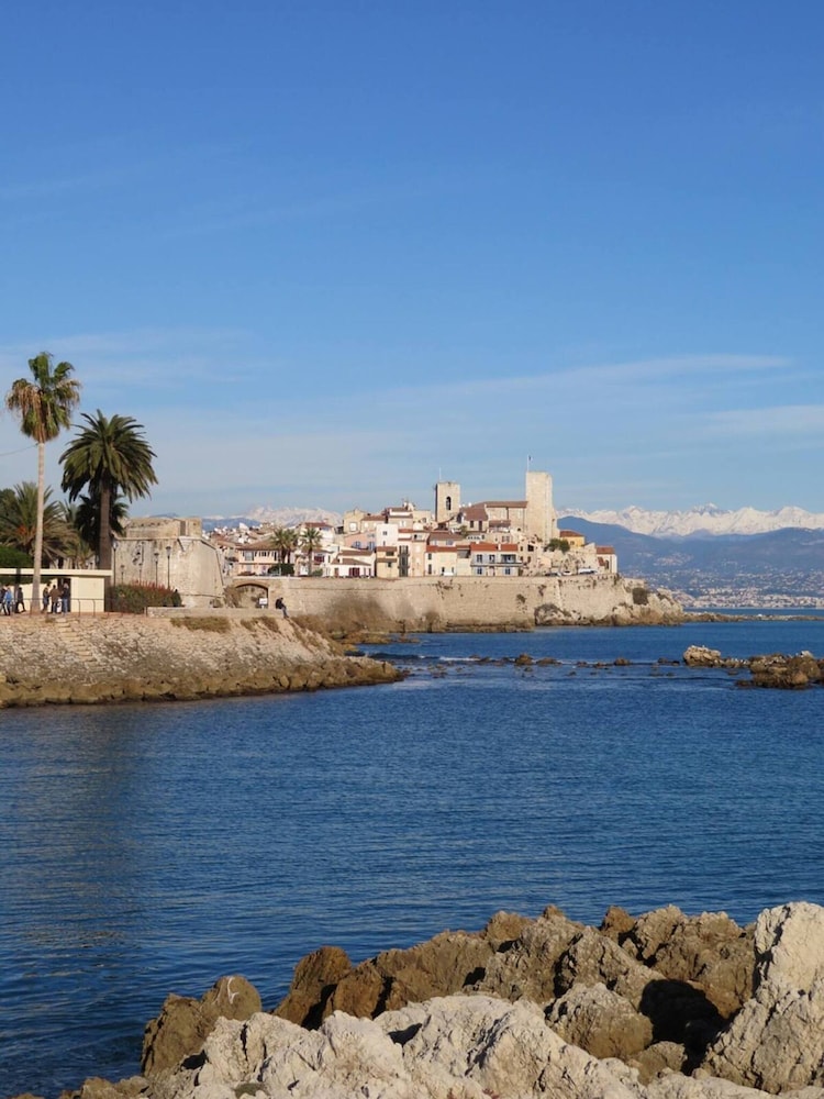 Cozy Studio Near Cap D'antibes
