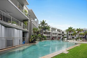 Pool View 3-Bed Oasis in Drift Resort