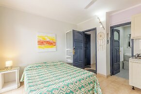 Stefanela Building Apartments