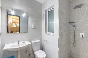 Stefanela Building Apartments