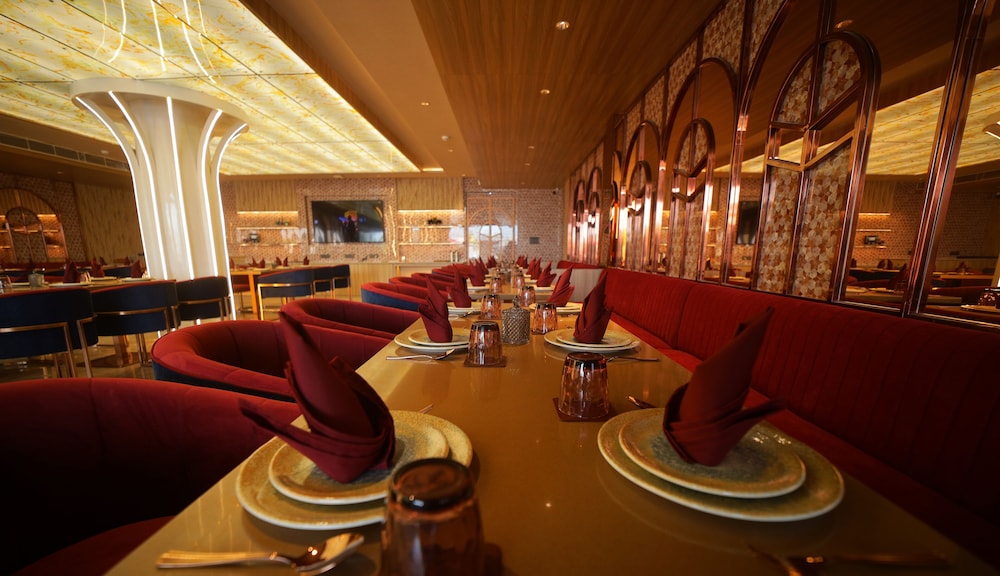 Sky Hotel & Resort