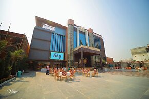 Sky Hotel & Resort