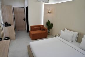 Elinor Hotel