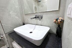 Elinor Hotel