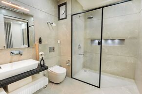 Elinor Hotel