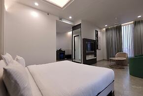 Elinor Hotel