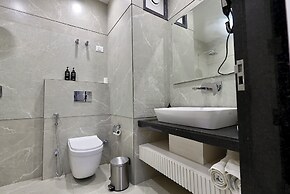 Elinor Hotel