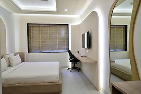 Elinor Hotel