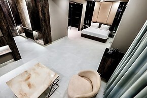 Elinor Hotel