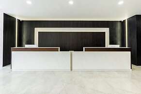 Elinor Hotel