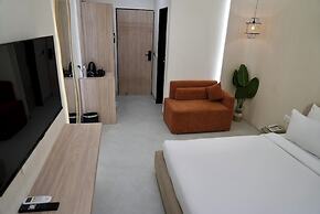 Elinor Hotel