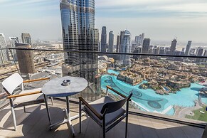 Luxury Apt w Spectacular Burj Khalifa Views