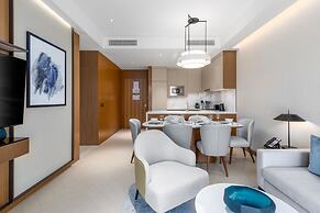 Luxury Apt w Spectacular Burj Khalifa Views