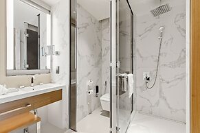 Luxury Apt w Spectacular Burj Khalifa Views