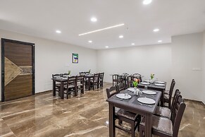 Treebo Iraa, 5 Minutes From Railway Station