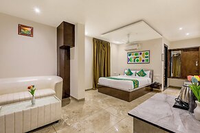 Treebo Iraa, 5 Minutes From Railway Station