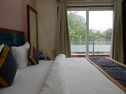 Hotel AyushMan Inn