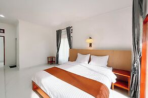 Simangande View & Resto by Staigo