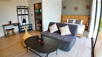 8 Valley KhaoYai