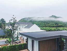8 Valley KhaoYai