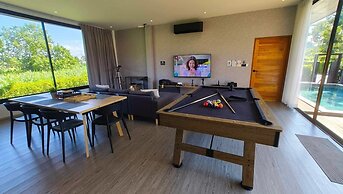 8 Valley KhaoYai