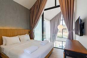 8 Valley KhaoYai