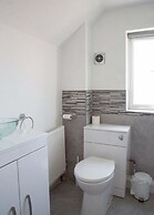 5 Bed Detached House - Sleeps 14