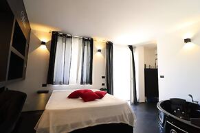 Black&white Otranto Suite