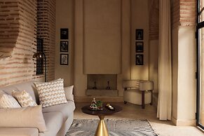 Nobu Riad