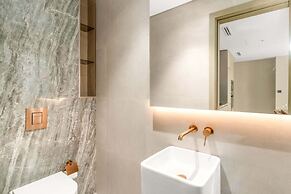 Luxurious Stay in JVC With Rooftop Pool Gym