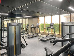 Luxurious Stay in JVC With Rooftop Pool Gym