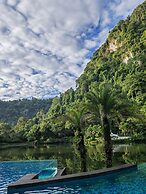 Mountain & Lake Views' Suite Cycas