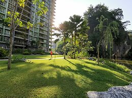 Mountain & Lake Views' Suite Cycas