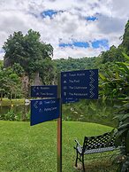 Mountain & Lake Views' Suite Cycas