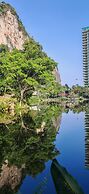 Mountain & Lake Views' Suite Cycas