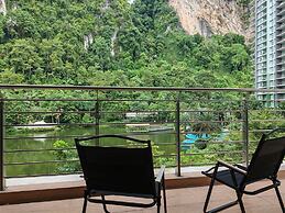 Mountain & Lake Views' Suite Cycas