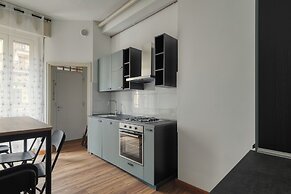 JOIVY Welcoming 3BR Flat in Milan Centre