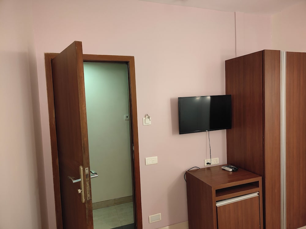 Apollo Guest House – Colaba Causeway