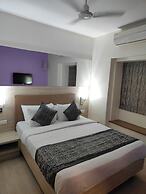 Apollo Guest House – Colaba Causeway