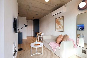 THREE43 on B - Fluent Serviced Apartments