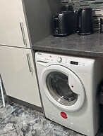 Cozy 4-bed Room Apartments in Birmingham