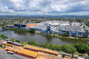 Sierra Broadbeach - Ocean View Apartment