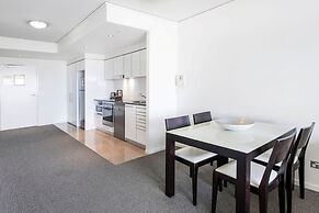 Sierra Broadbeach - Ocean View Apartment