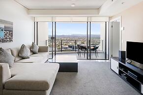 Sierra Broadbeach - Ocean View Apartment