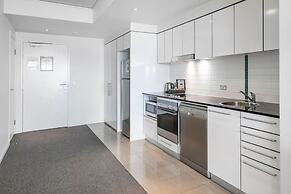 Sierra Broadbeach - Ocean View Apartment